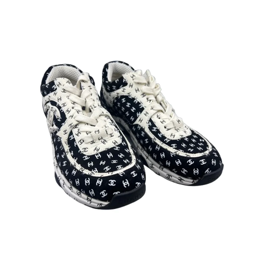 Chanel 22A womens Black White Suede All Over CC Logo Low Top Trainer Sneakers 39